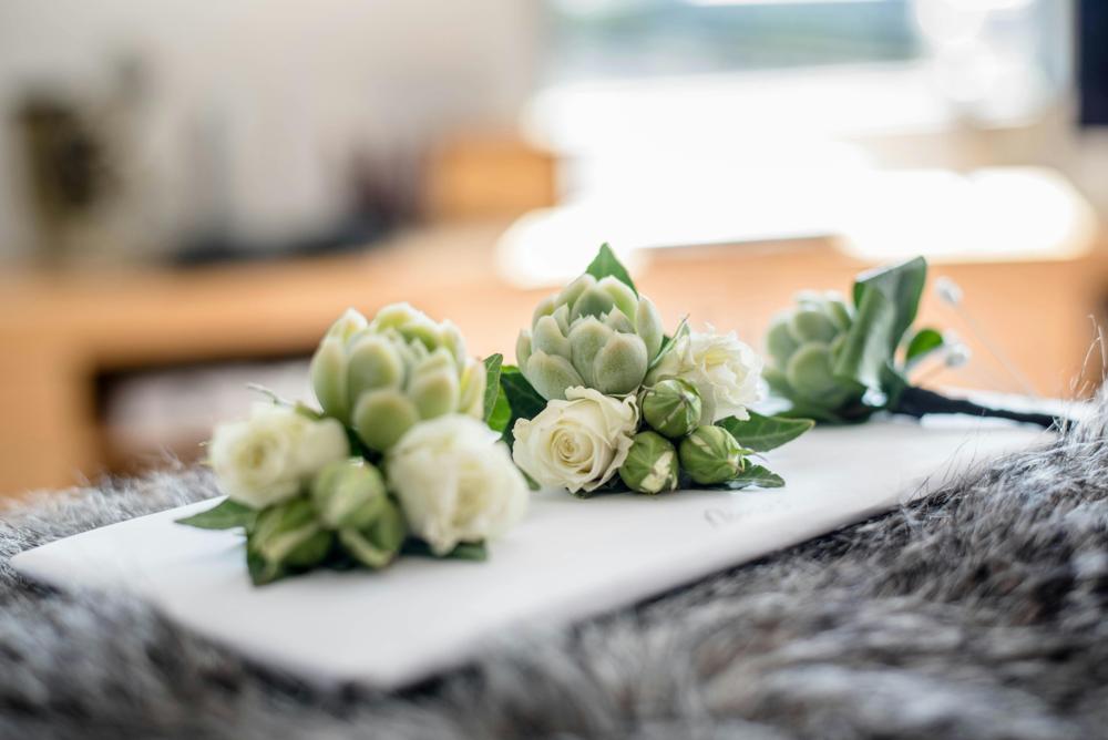 floral wreath arrangement